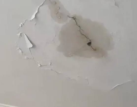 周至阳台漏水维修公司分享下屋面防水工程质量问题原因分析